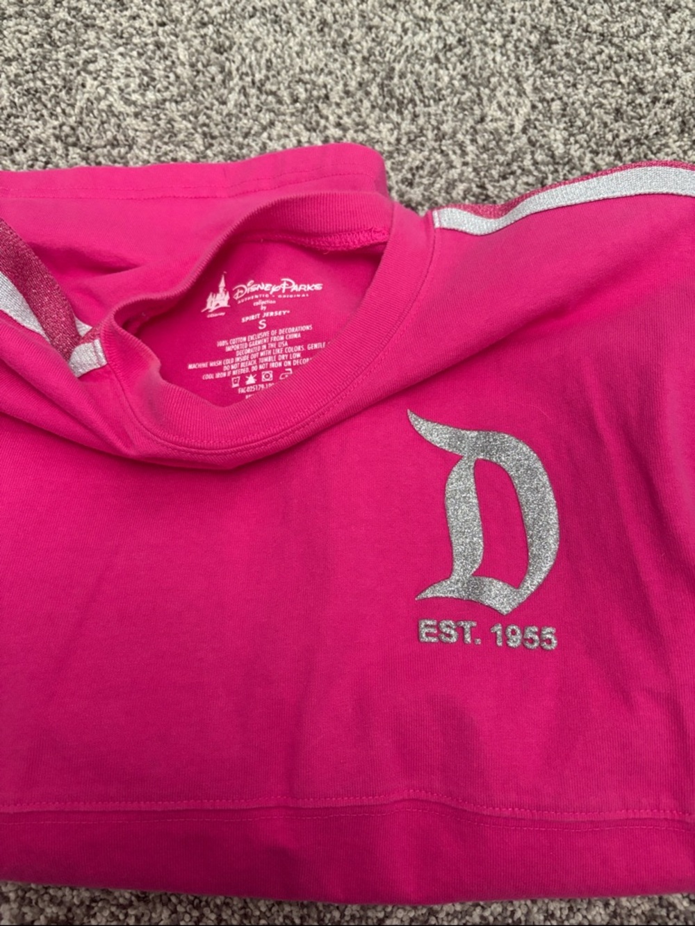 Disneyland spirit jersey hot pink size small